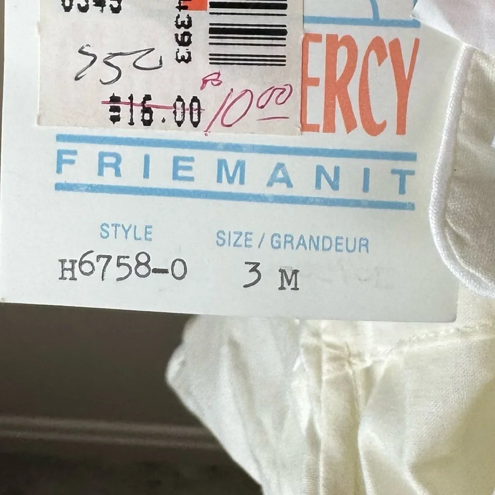 Vintage Bebe Glynne Percy Elegant Gender Neutral Baby Romper with Embroidery 3M